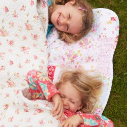 Why are cotton blankets the right choice for kids