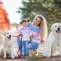 The latest fashion: how to wear matching mother-child clothes