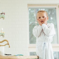 Halatele de baie – nelipsite din garderoba oricarui copil