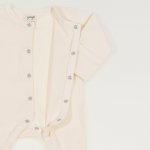 Cream organic cotton long-sleeve sleep with gloves - center-snap | liloo