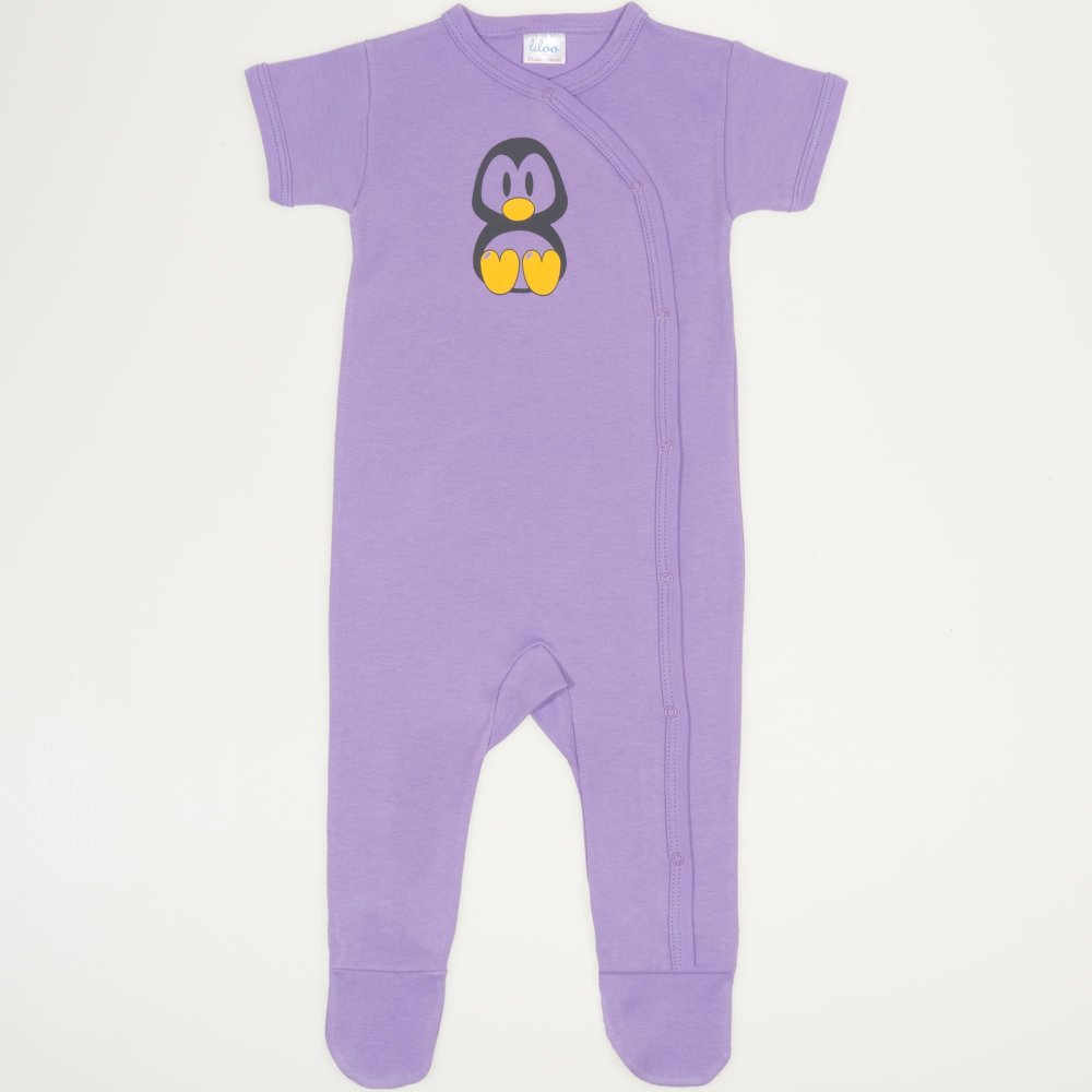 Salopetă mânecă scurtă și pantaloni cu botoșei violet imprimeu pinguinul Tux | liloo