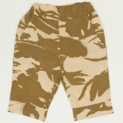 Camouflage model capri trousers