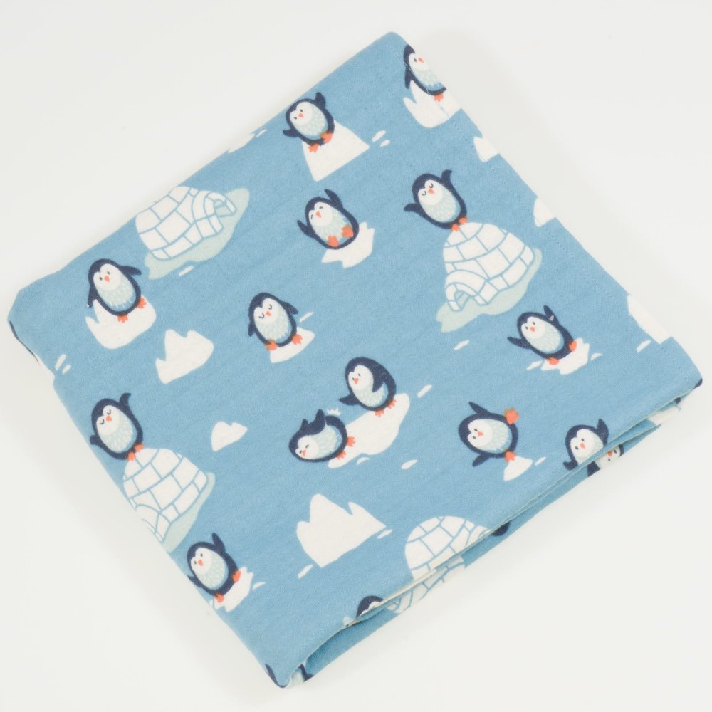 Aqua organic cotton double layer blanket with penguins print | liloo