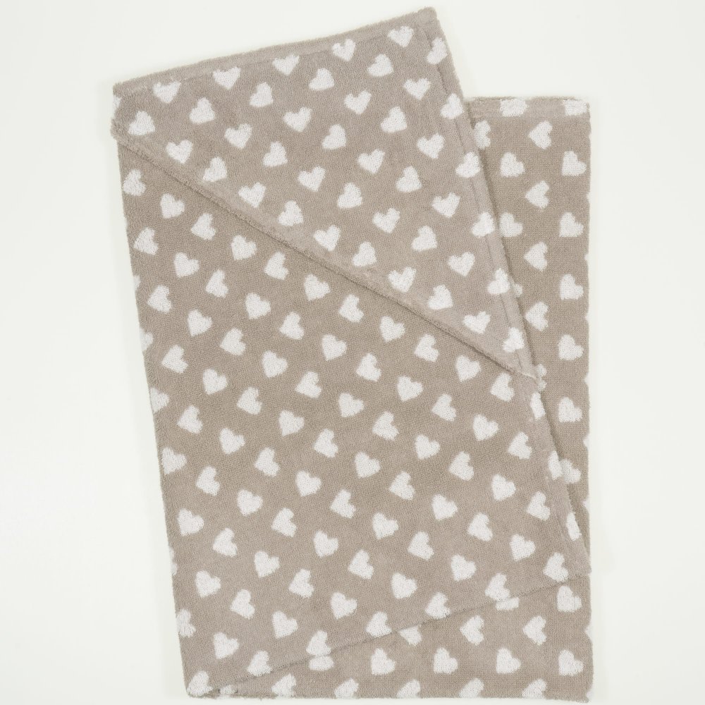 Brown hooded towel with hearts print | liloo