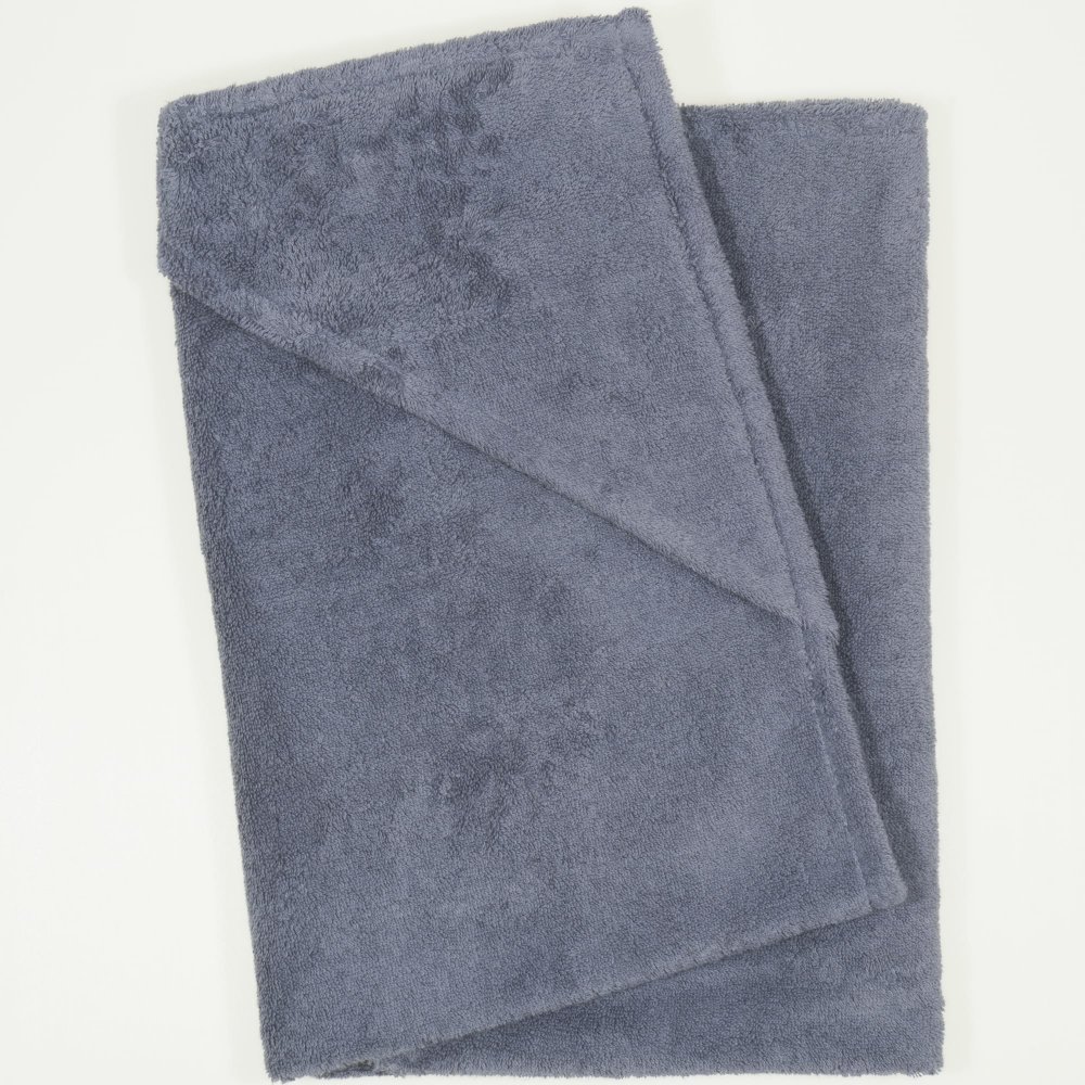 Dark gray hooded towel | liloo