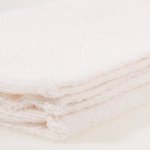 Small pearl white hooded towel | liloo