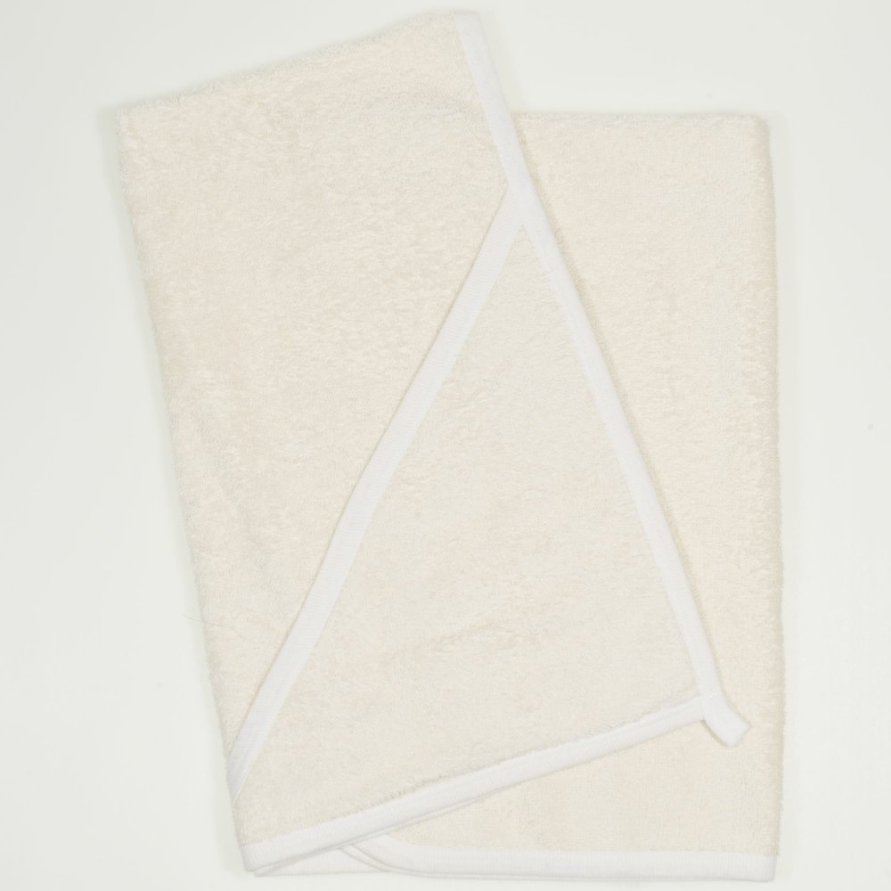 Ivory hooded towel | liloo