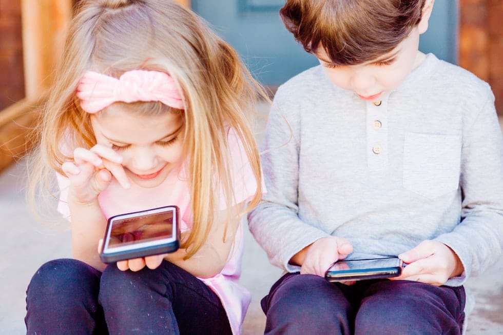 Children playing on the phone 1