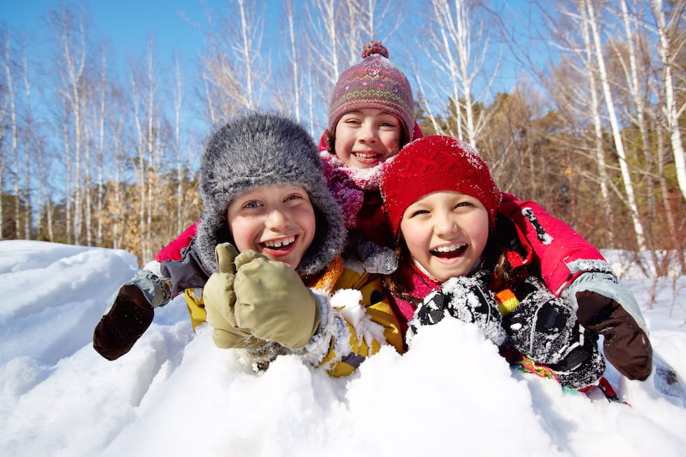 Children in the snow 1